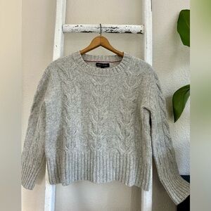 Banana Republic Merino Extra Fine Wool Light Gray Cable Knit Crew Neck Sweater